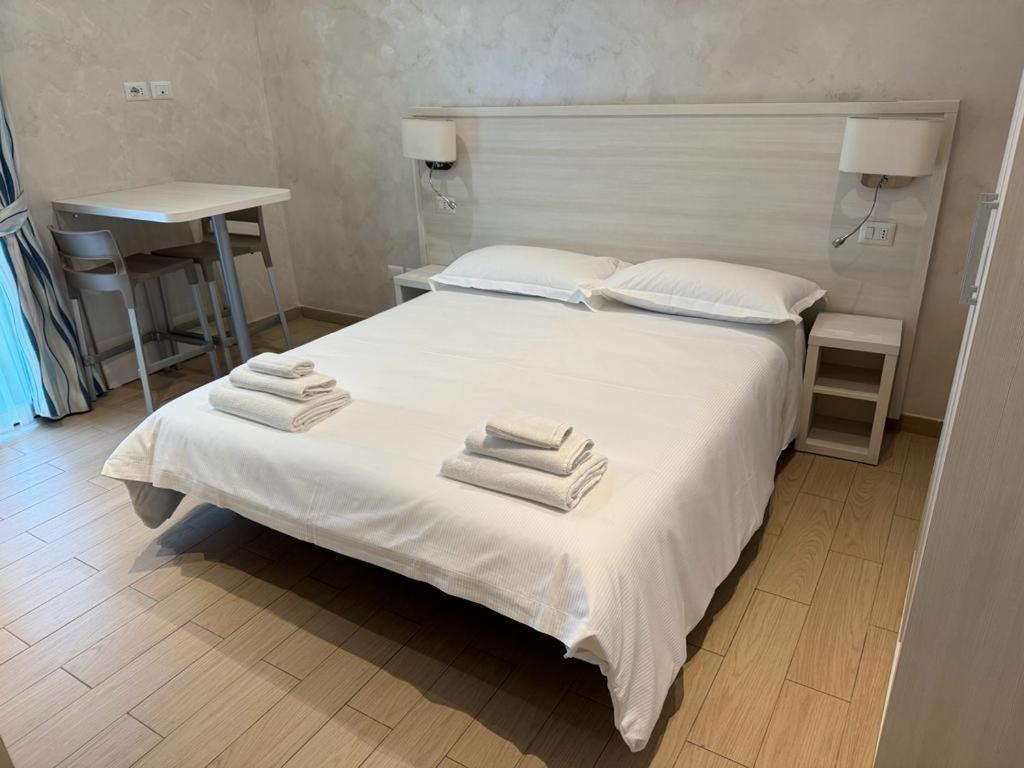 Marina Beach Aparthotel Rimini Ngoại thất bức ảnh