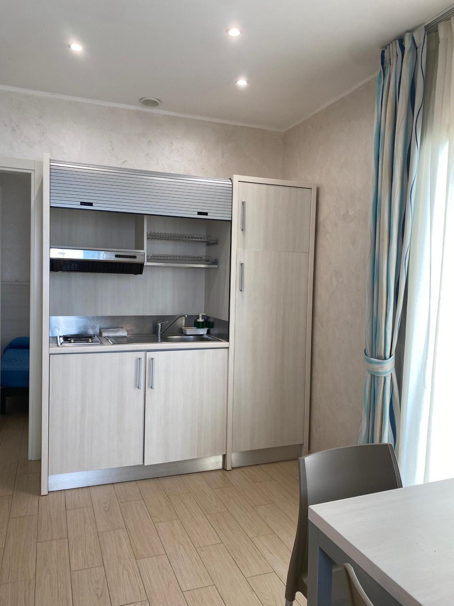 Marina Beach Aparthotel Rimini Ngoại thất bức ảnh
